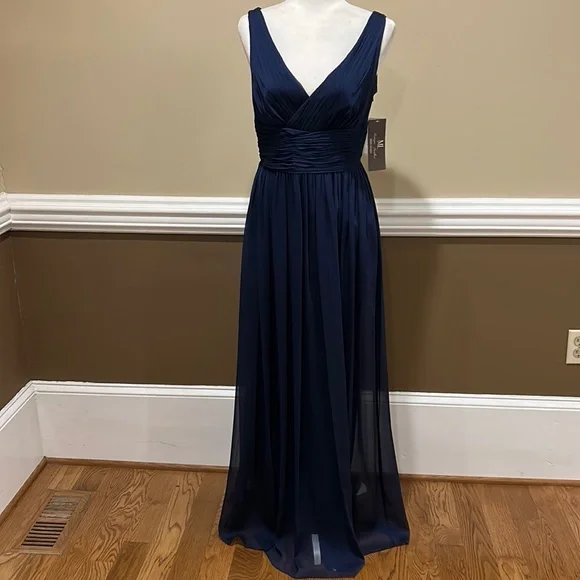 Monique Lhuillier Bridesmaids Navy Dress. 6. New with tags. - Picture 3 of 17